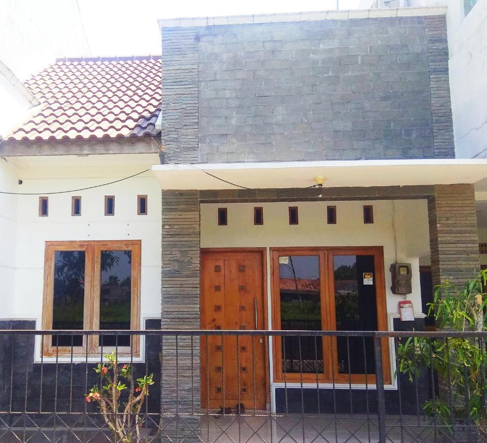 Kenayan Asri Residence By Fh Stay Kalasan Exterior foto